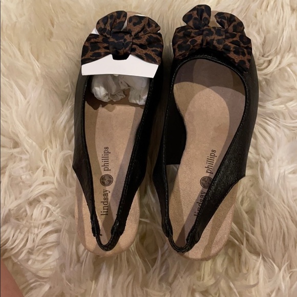 Black espadrilles with removable with button